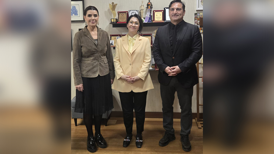 DişHek-Sen olarak CHP 28. Dönem Ankara Milletvekili ve TBMM Sağlık, Aile, Çalışma ve Sosyal İşler Komisyonu Üyesi Sn.Uzm.Dr. Aylin Yaman'ı ziyaret ettik